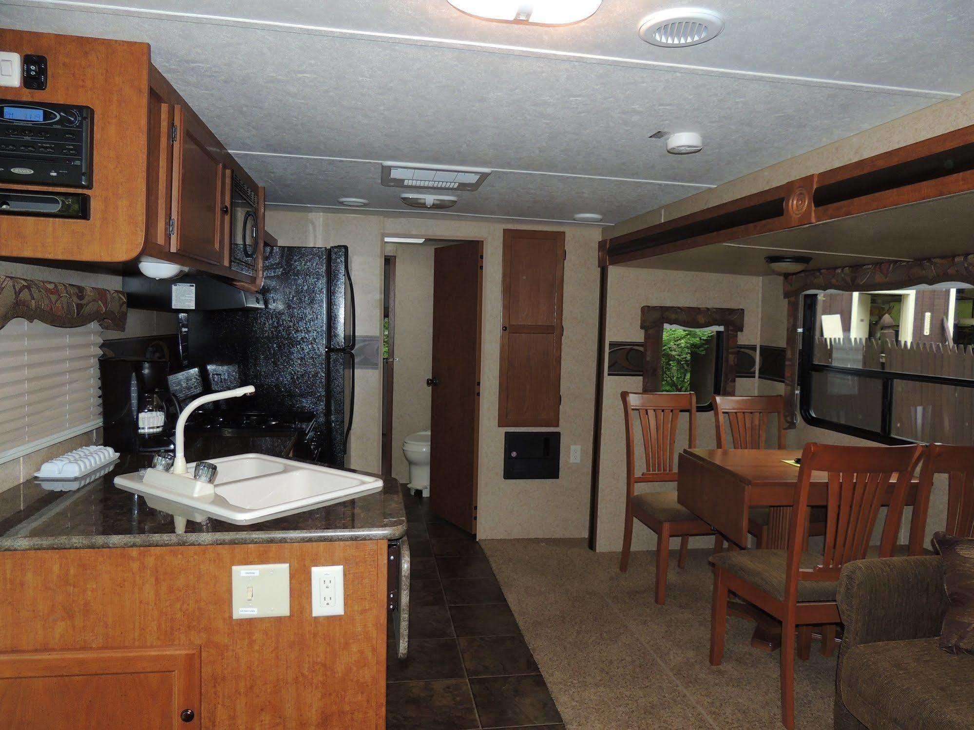 Lake George Escape - Campground Warrensburg Zewnętrze zdjęcie
